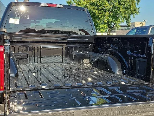 New 2026 Agate Black Metallic Ford XLT image 8