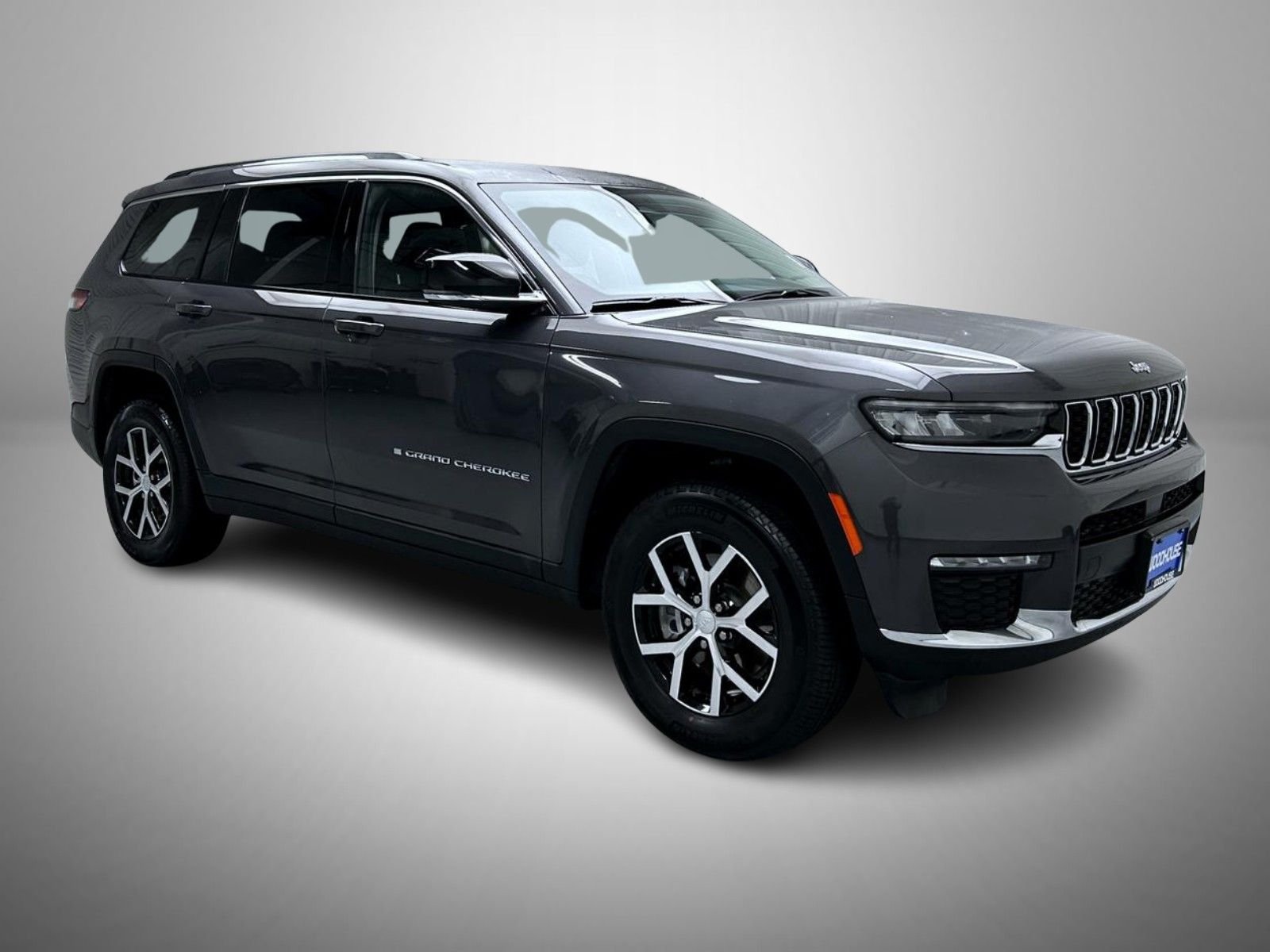 Used 2023 Gray Jeep Limited image 3