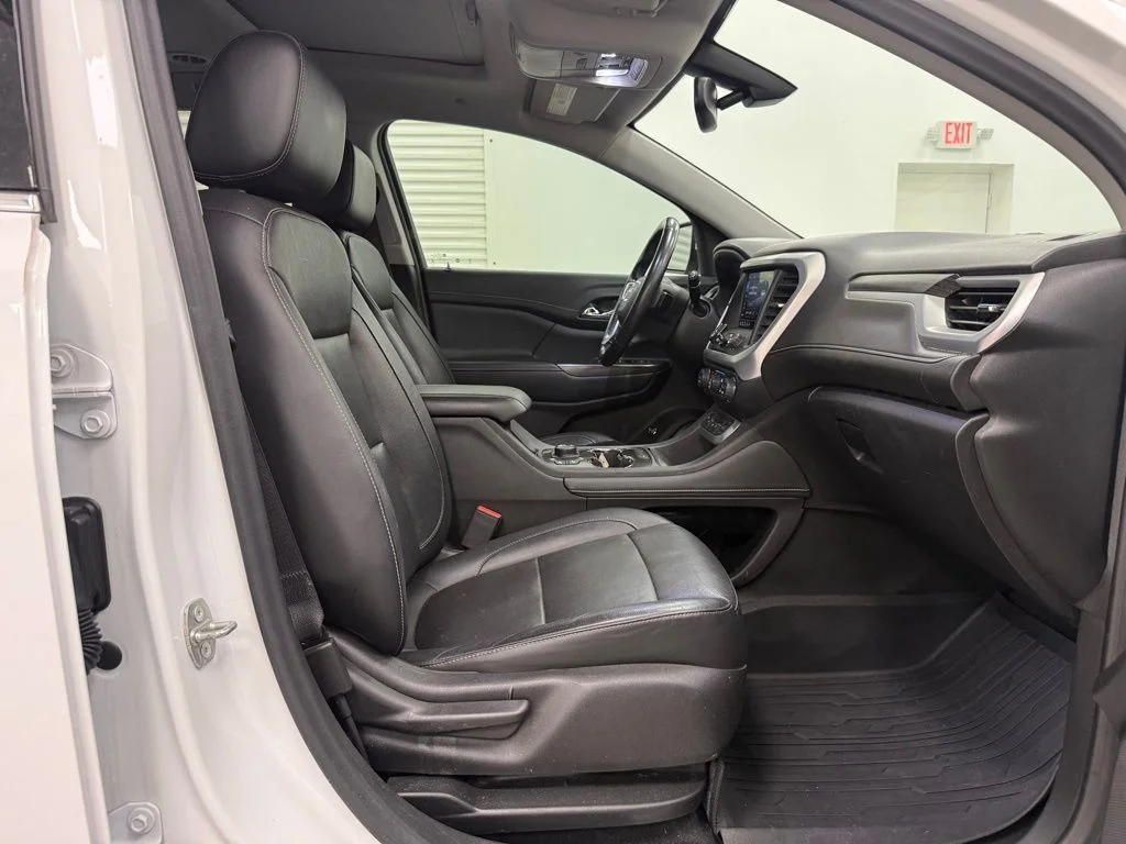 Used 2020 White GMC SLT image 12