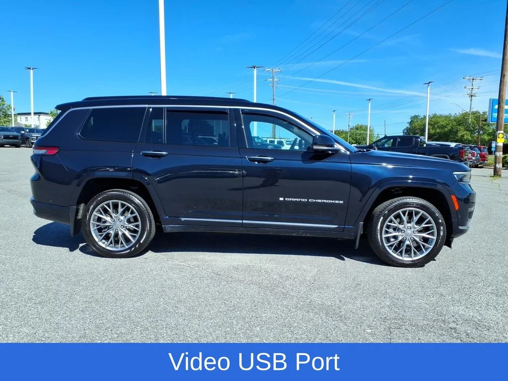 Used 2024 Black Jeep Summit image 33