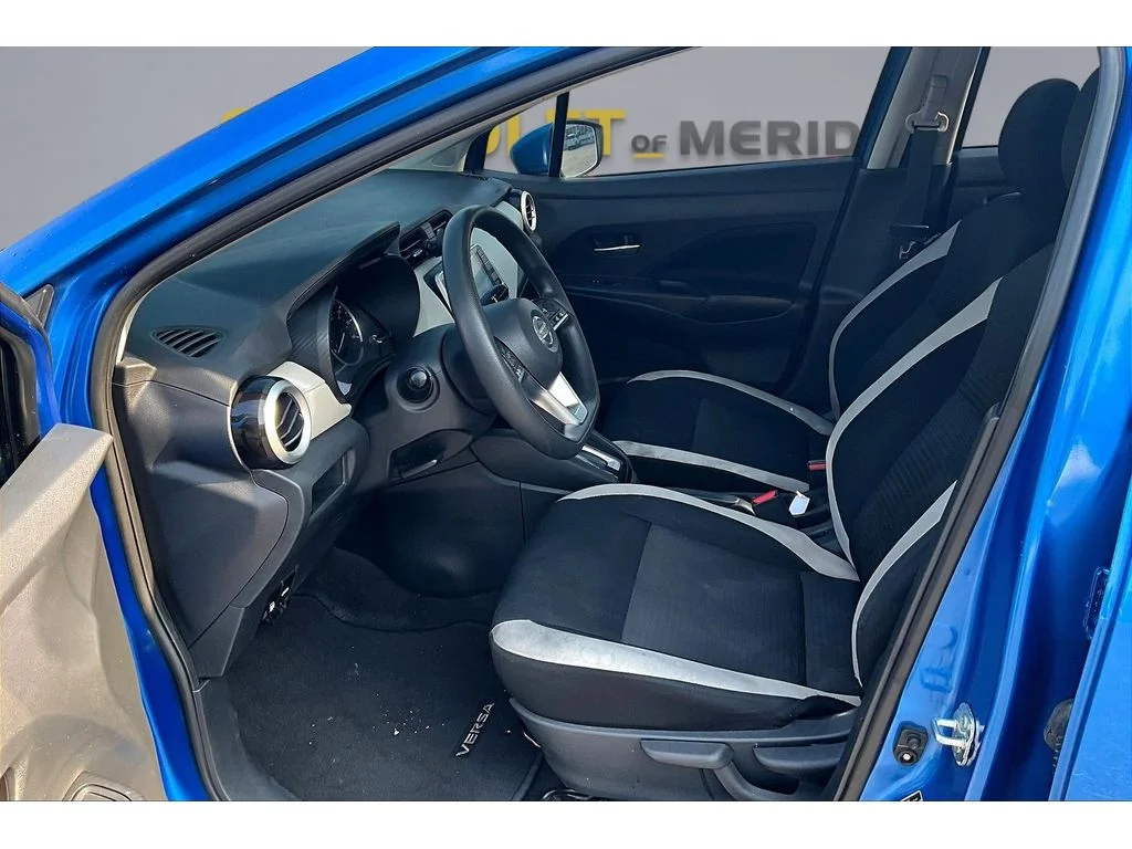 Used 2021 Blue Nissan SV image 11