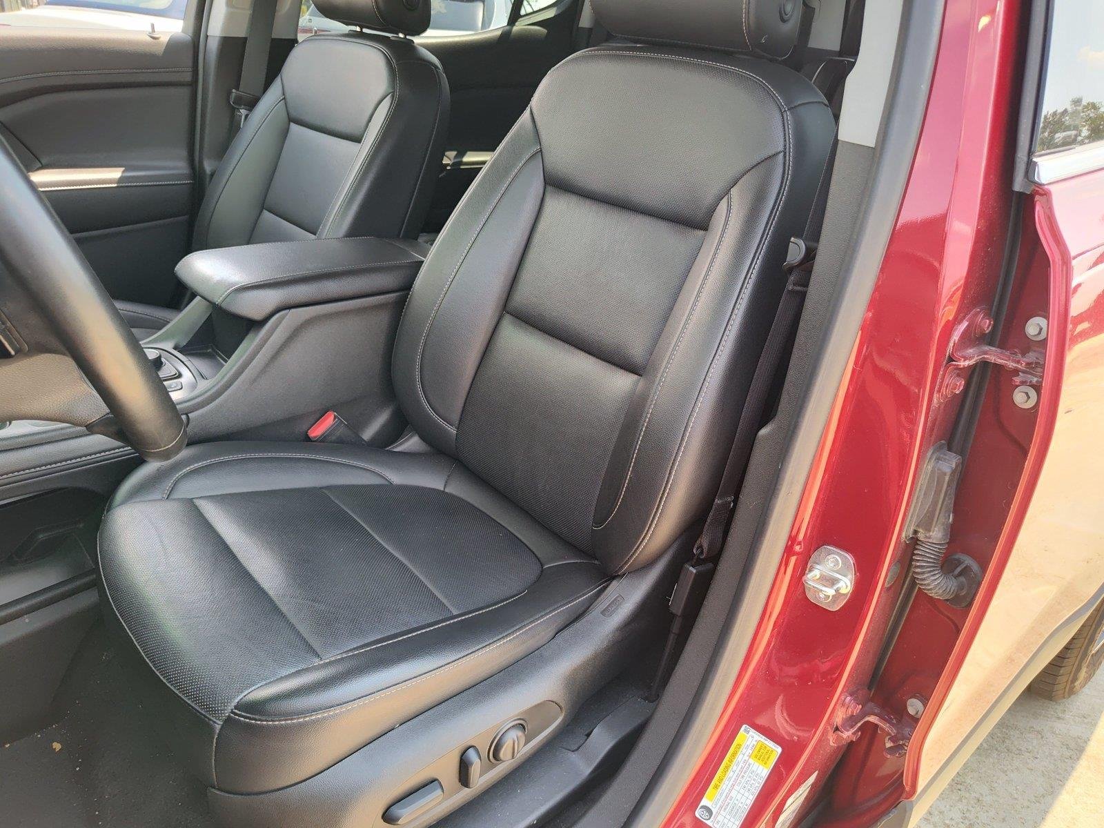 Used 2023 Volcanic Red Tintcoat GMC SLT image 18