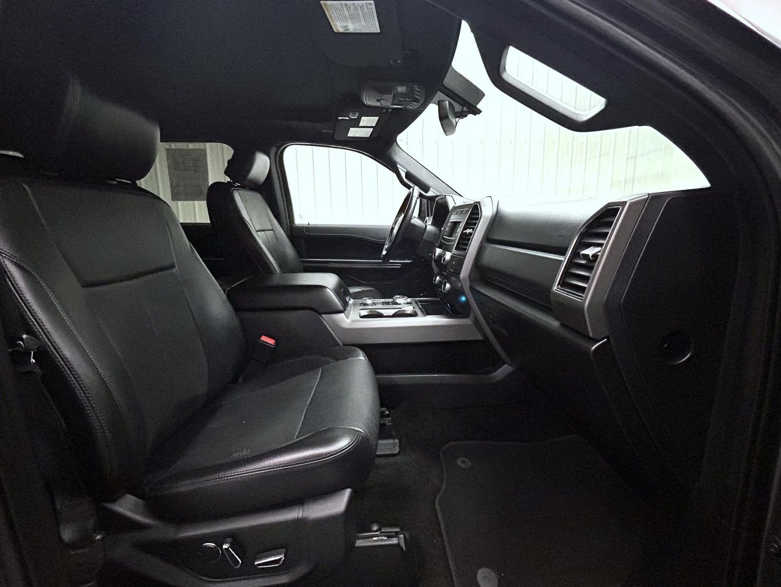 Used 2018 Gray Ford XLT image 15