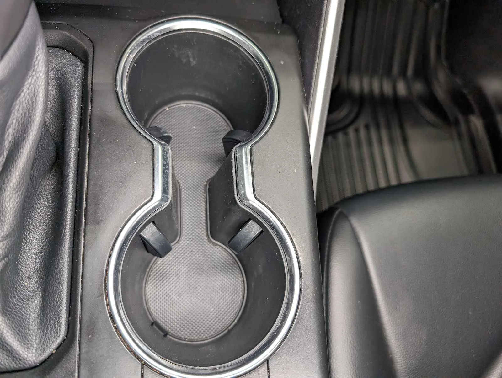Used 2021 Magnetic Gray Metallic Toyota XLE image 34