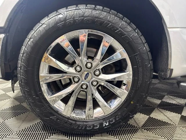 Used 2016 Silver Ford XLT image 10