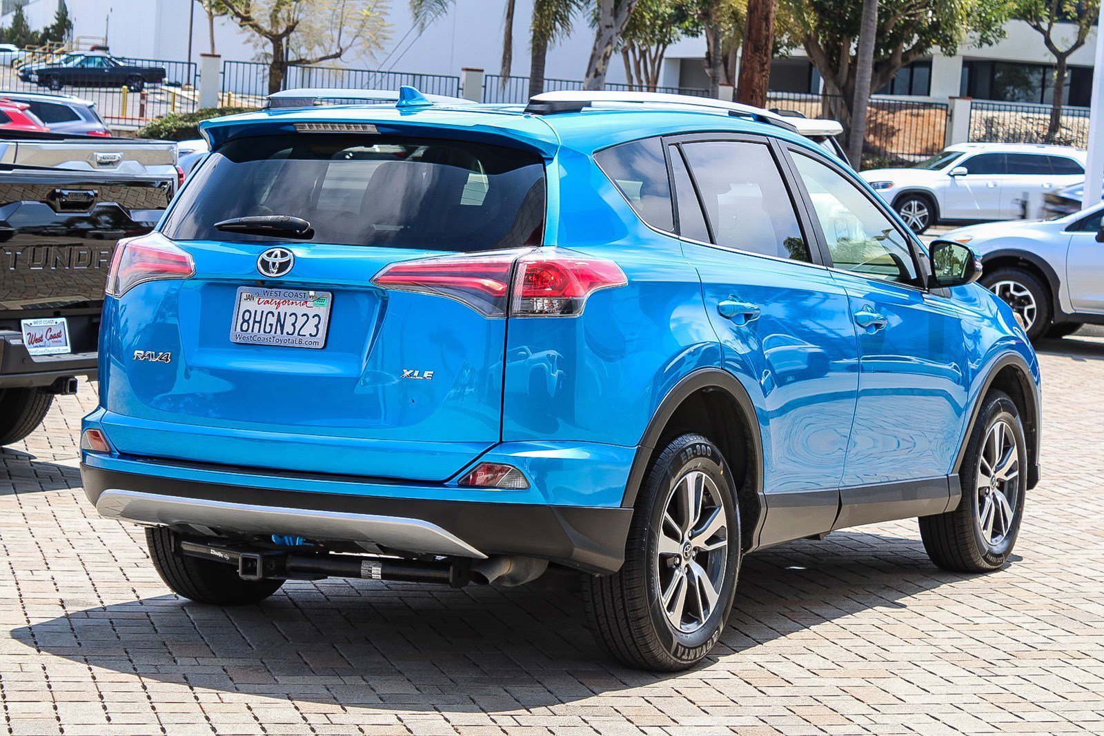 Used 2018 Electric Storm Blue Toyota XLE image 6