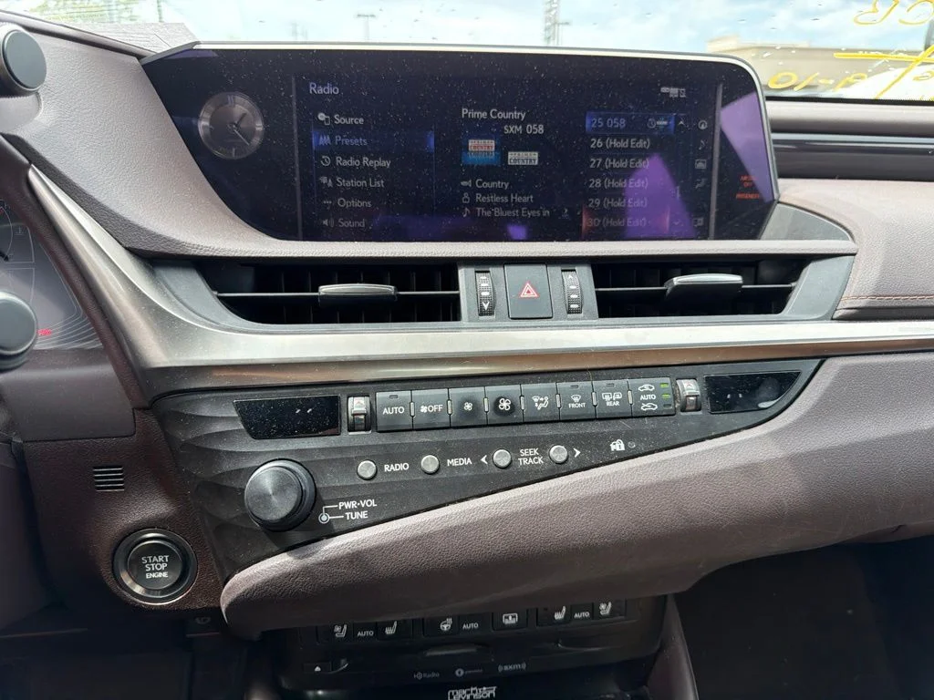 Used 2020 White Lexus 350 Luxury image 21