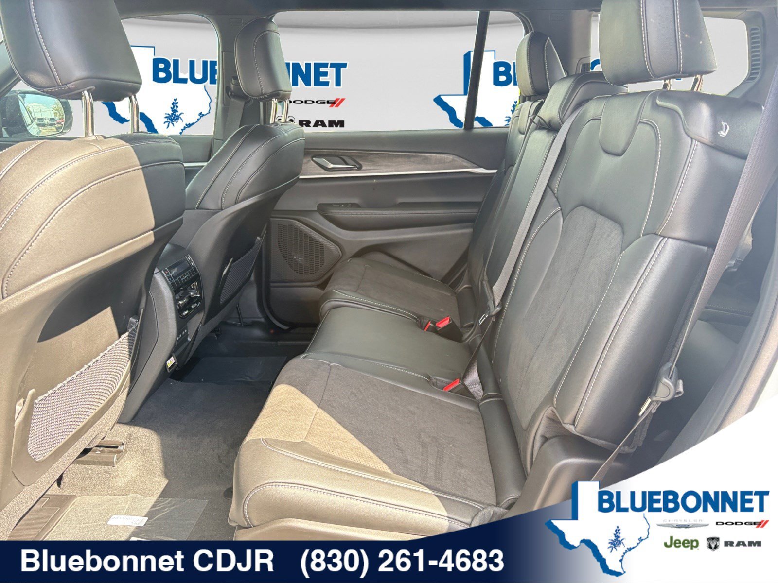 New 2026 Bright White Clearcoat Jeep Laredo Altitude image 22