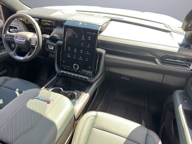 2026 GMC Yukon AT4 - Photo 22