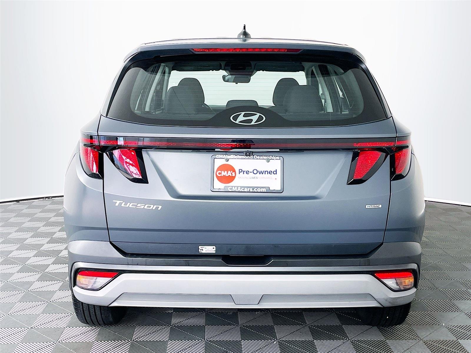 Certified Used 2025 Ecotronic Gray Matte Hyundai SE image 7