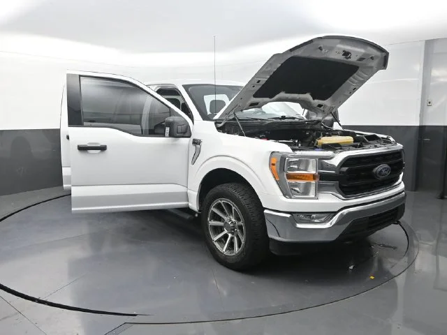 Used 2021 White Ford XLT image 28