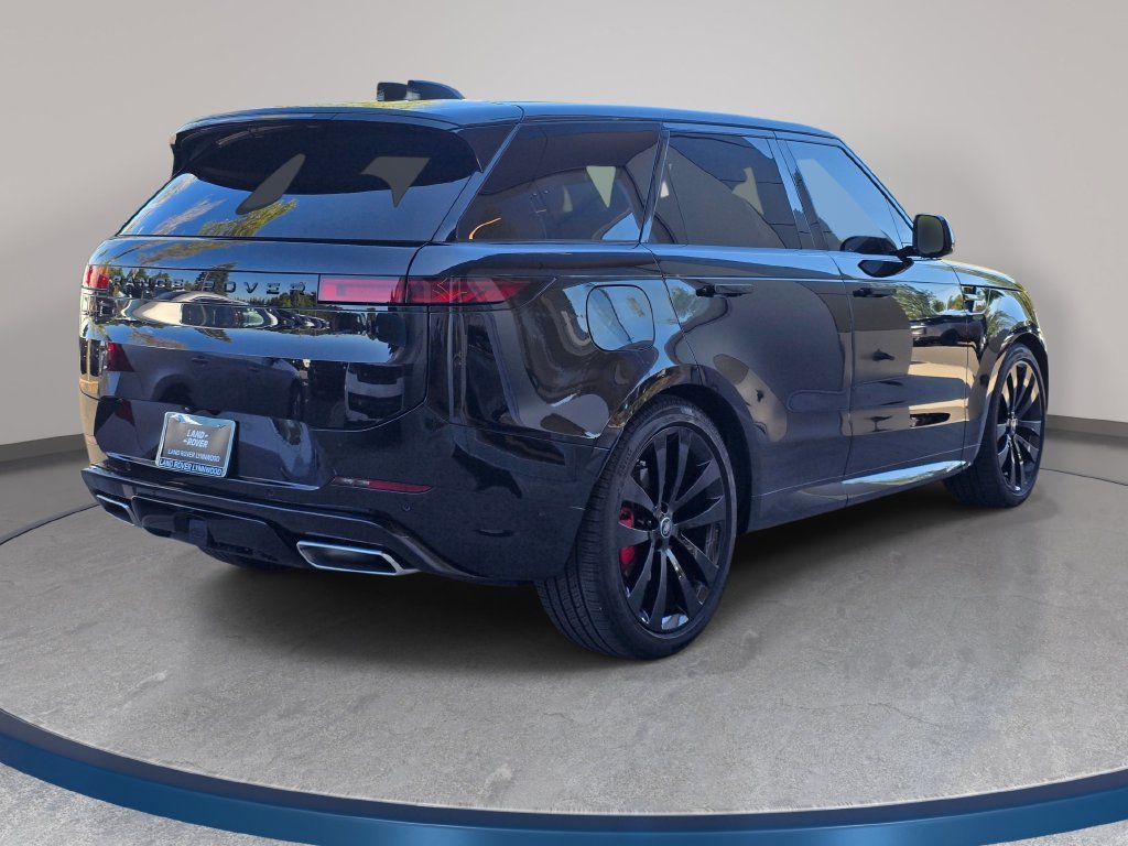 Certified Used 2025 Black Land Rover Dynamic SE image 5