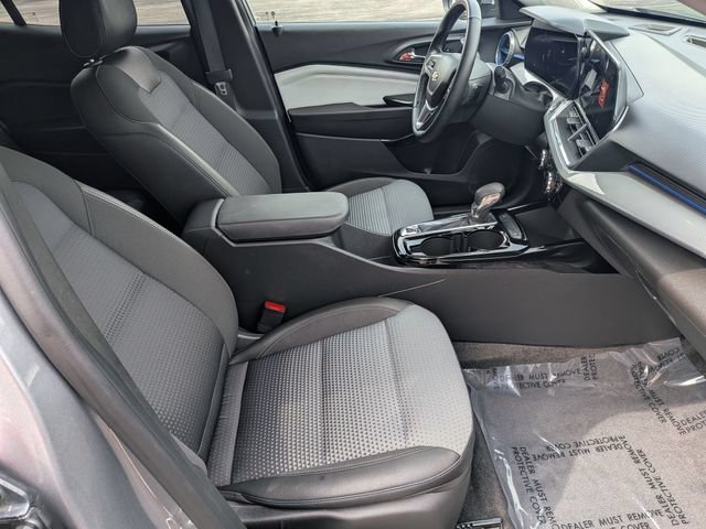 Used 2024 Sterling Gray Metallic Chevrolet LT image 32