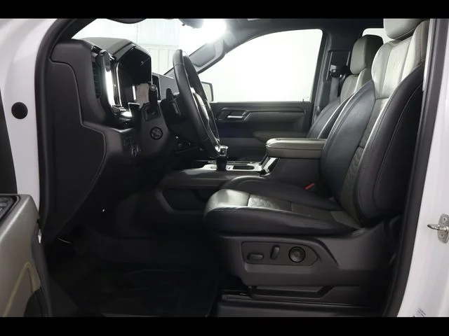 Used 2022 White Chevrolet ZR2 image 13