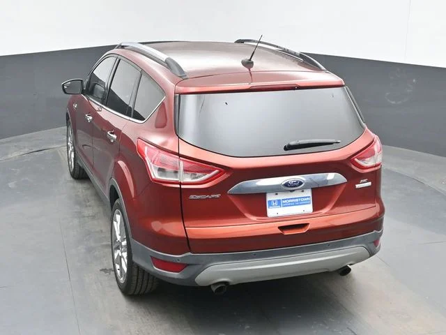Used 2016 Orange Ford SE image 32