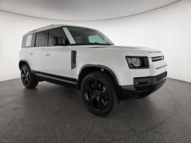 New 2026 Fuji White Land Rover X-Dynamic SE image 15