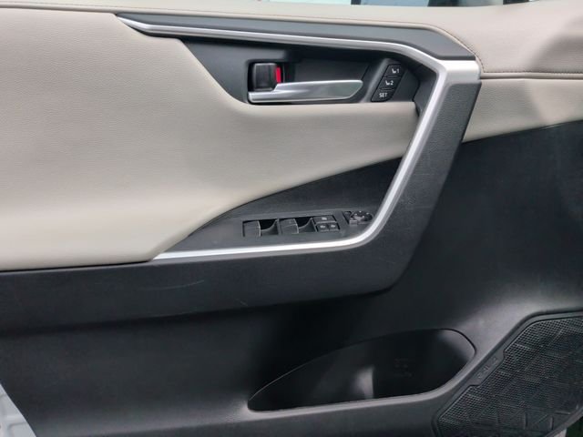 Certified Used 2020 White Toyota Limited image 13