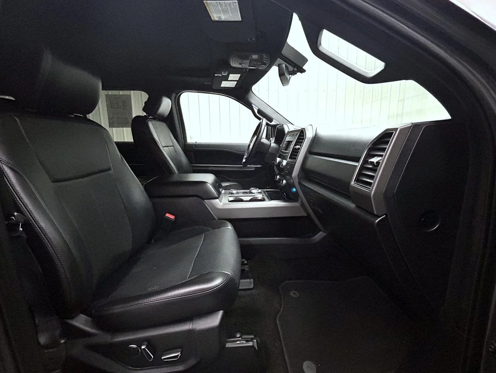 Used 2018 Gray Ford XLT image 15