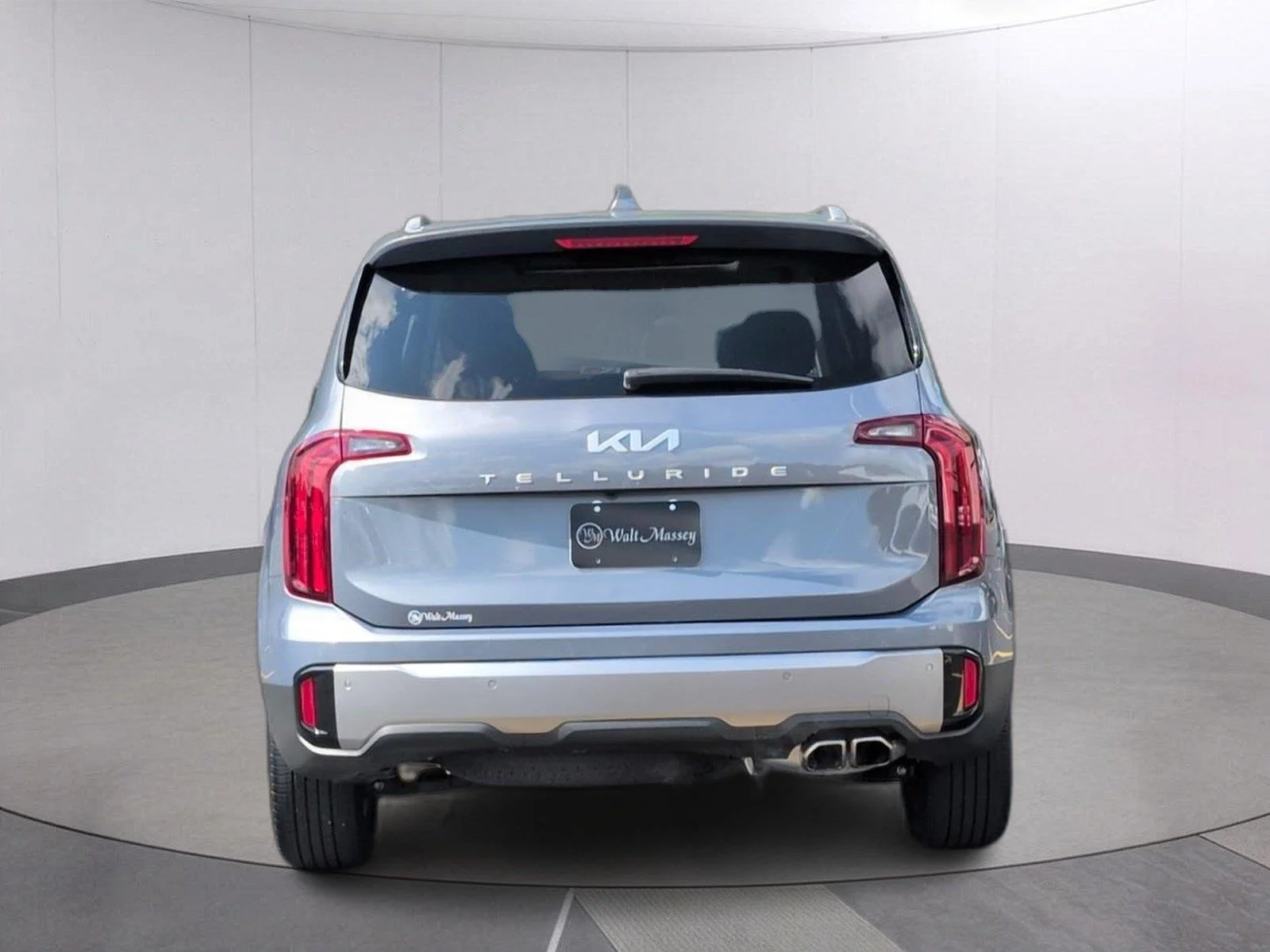 Used 2025 Everlasting Silver Kia S image 4