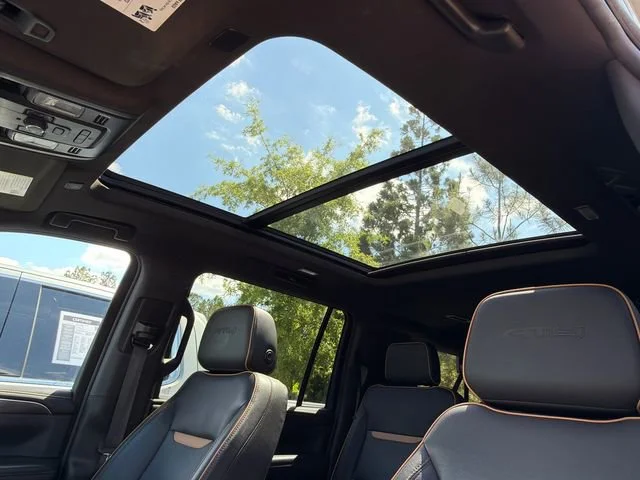 Used 2023 Sterling Metallic GMC AT4 image 33