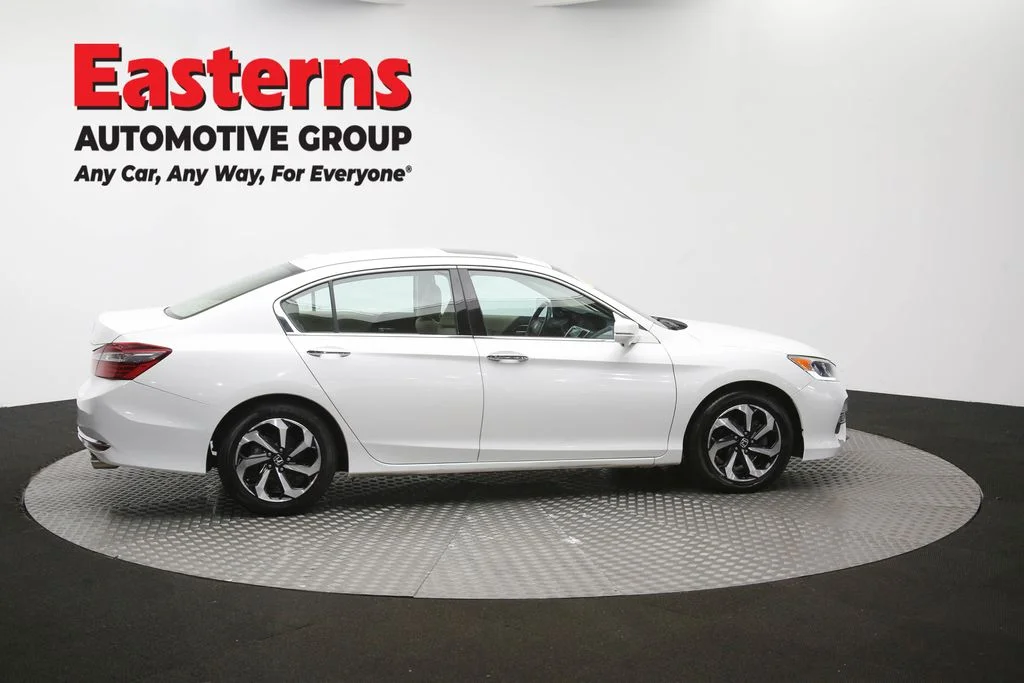 Used 2017 White Honda EX-L image 45