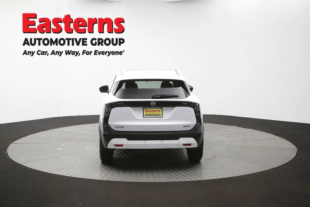 Used 2025 White Nissan SV image 39
