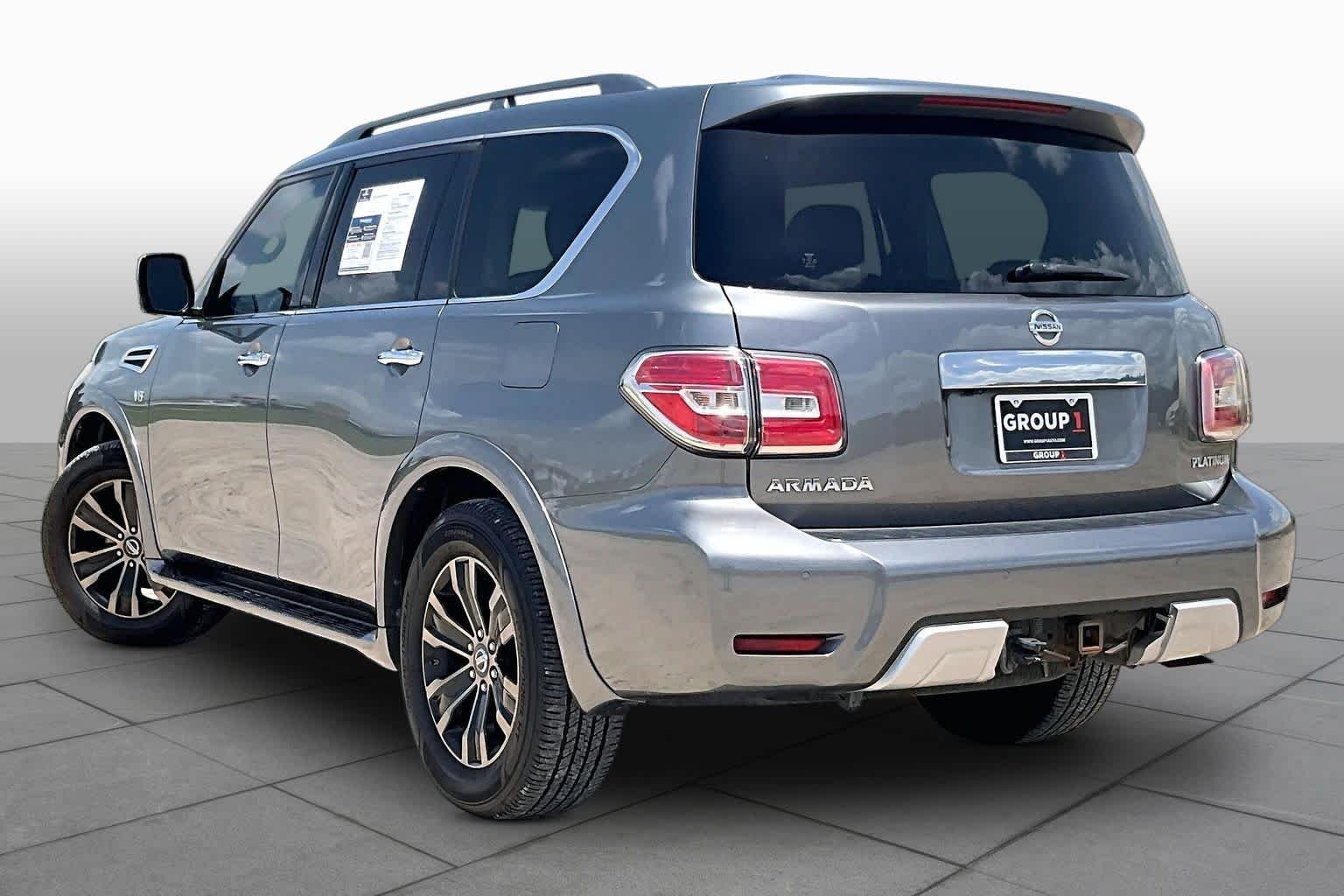 Used 2017 Gun Metallic Nissan Platinum image 11
