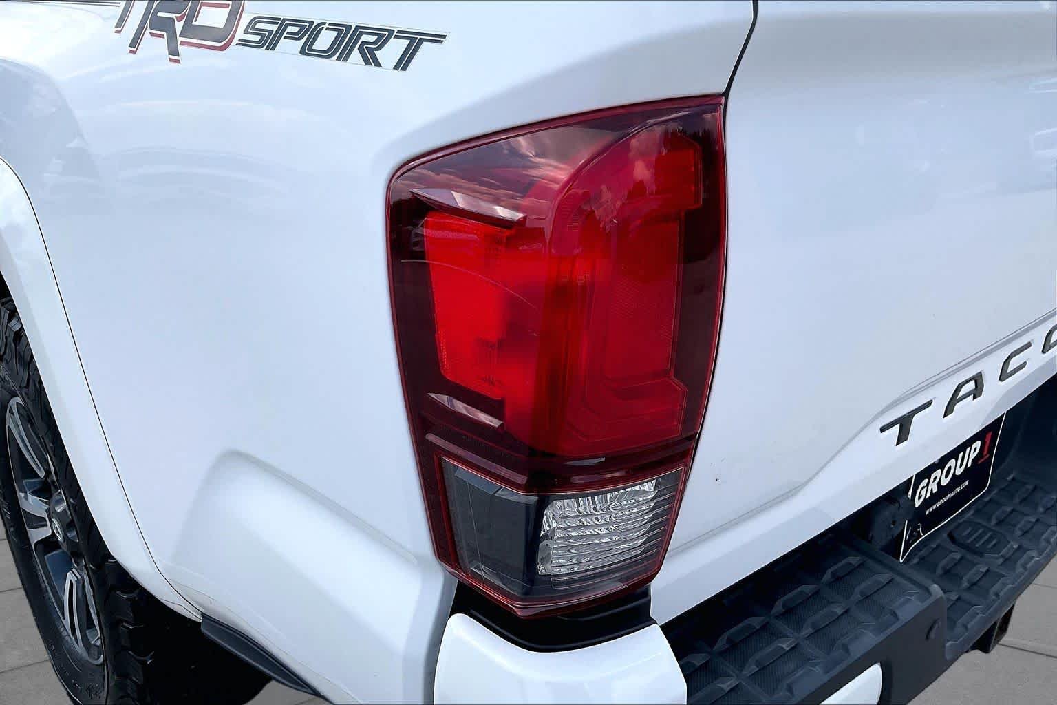 Used 2018  Toyota SR5 image 27