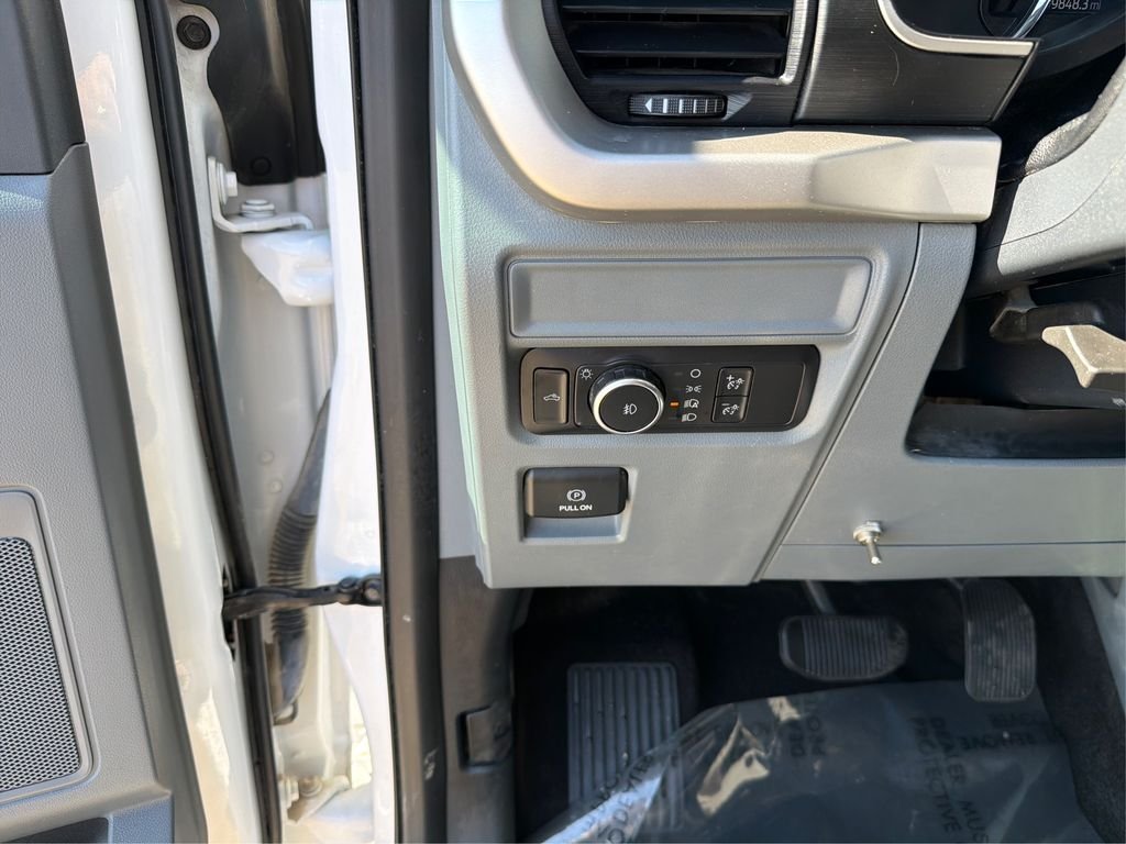 Used 2021 Oxford White Ford XLT image 18