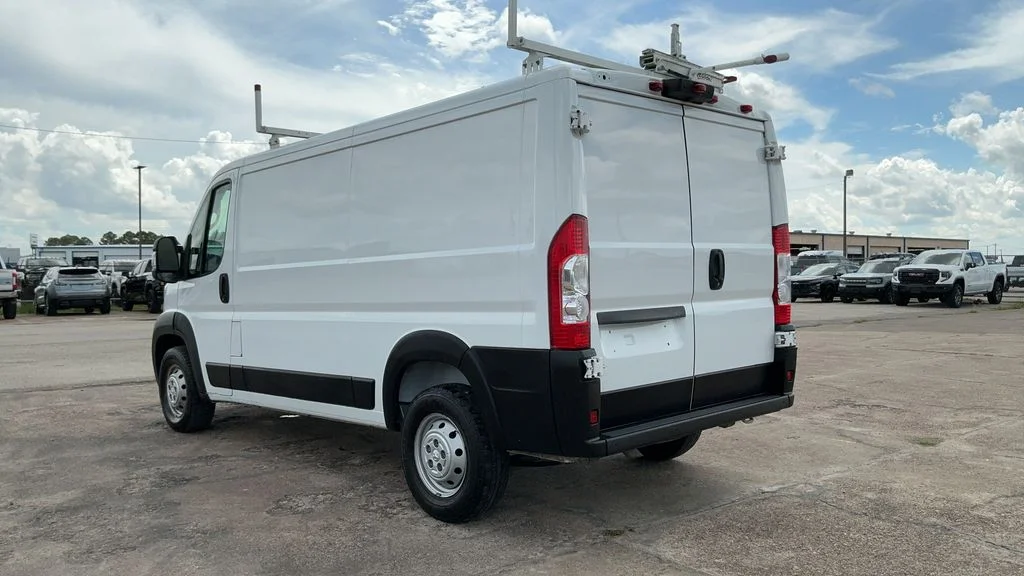 Used 2022 White Ram Low Roof image 4