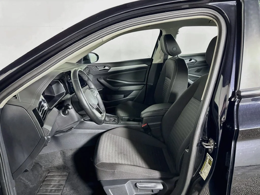Used 2025 Gray Volkswagen 1.5T S image 11