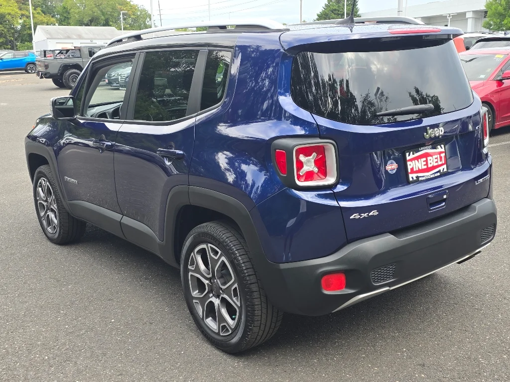 Used 2018 Jetset Blue Jeep Limited image 13