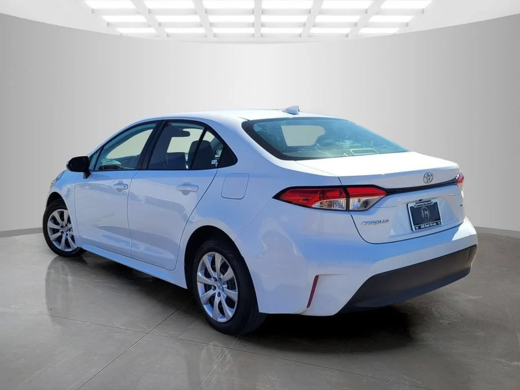 2024 Toyota Corolla LE - Photo 7