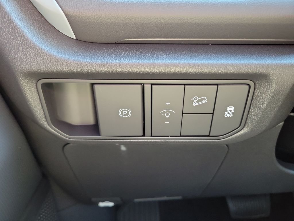New 2027 White Kia S image 24