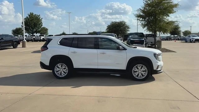New 2026 Summit White GMC Elevation image 9