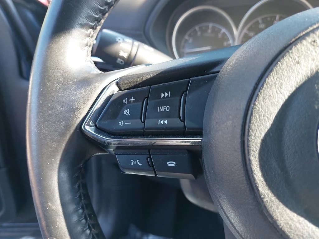 Used 2021 Blue Mazda Touring image 17
