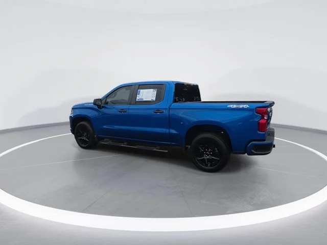 Used 2023 Blue Chevrolet Custom image 6
