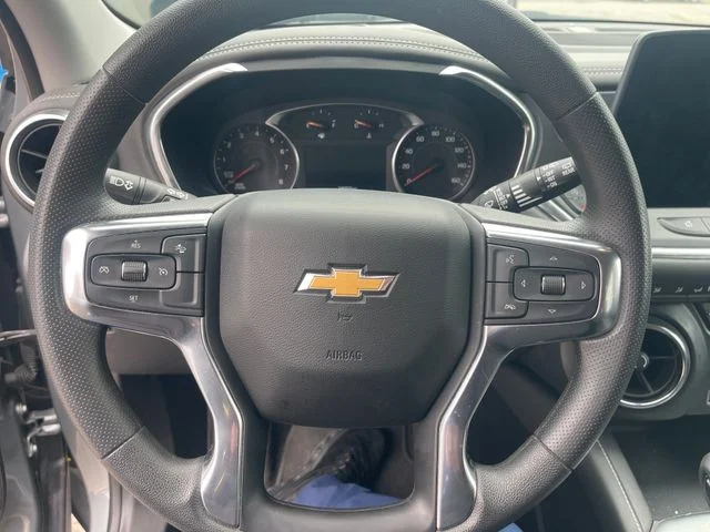 Used 2025 Gray Chevrolet LT image 15