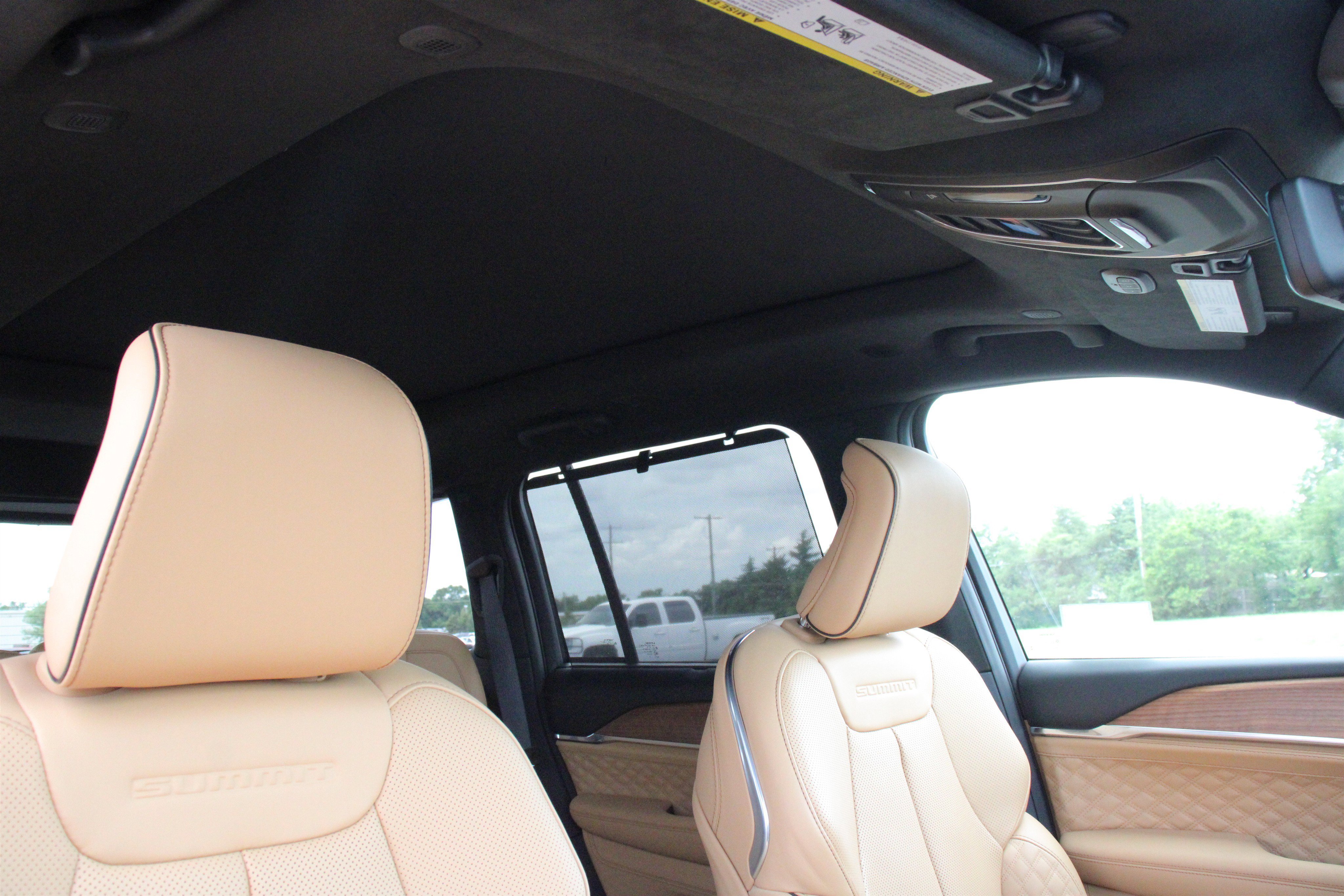 New 2026 Velvet Red Pearl-Coat Exterior Paint Jeep Summit image 31