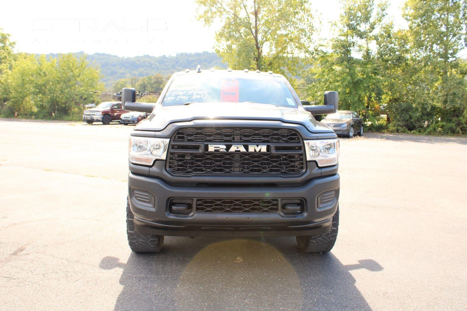 Used 2021 Granite Crystal Metallic Clearcoat Ram Tradesman image 3
