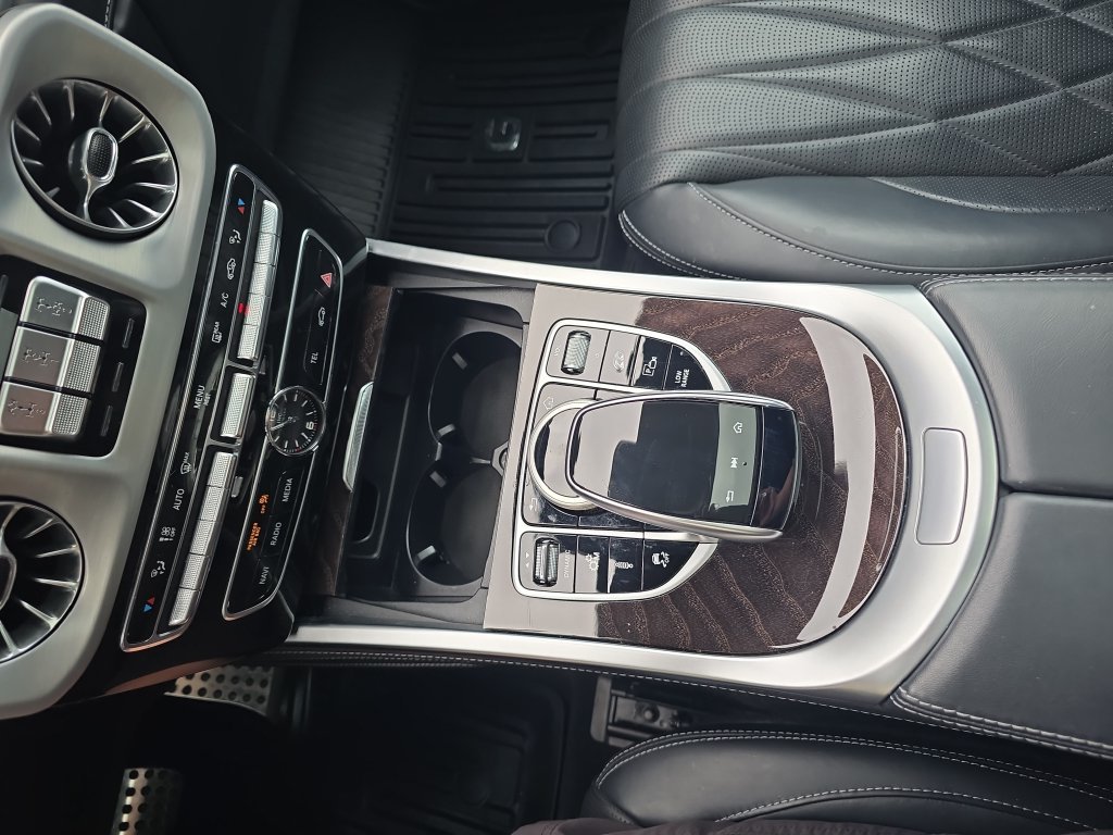 Used 2022 Blue Mercedes-Benz G 63 AMG® image 28