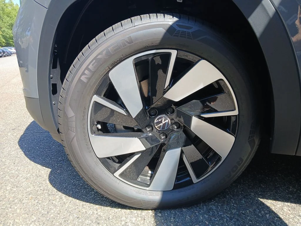 2026 Volkswagen Atlas Cross Sport SE w/Tech - Photo 26