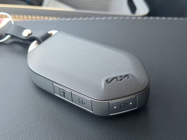 Used 2025 Red Kia S image 30