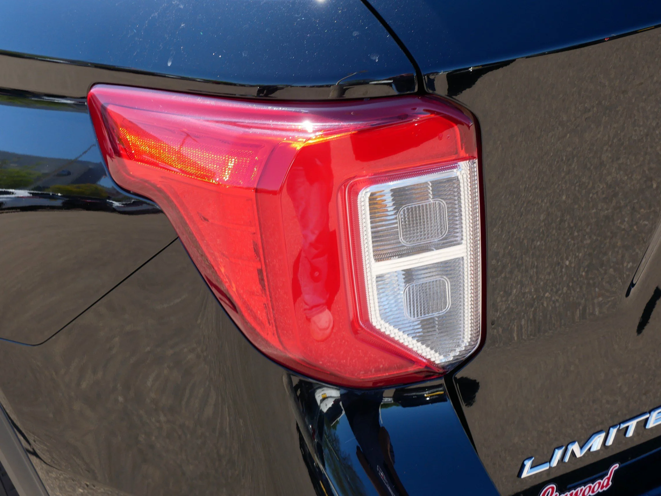 2023 Ford Explorer Limited - Photo 17