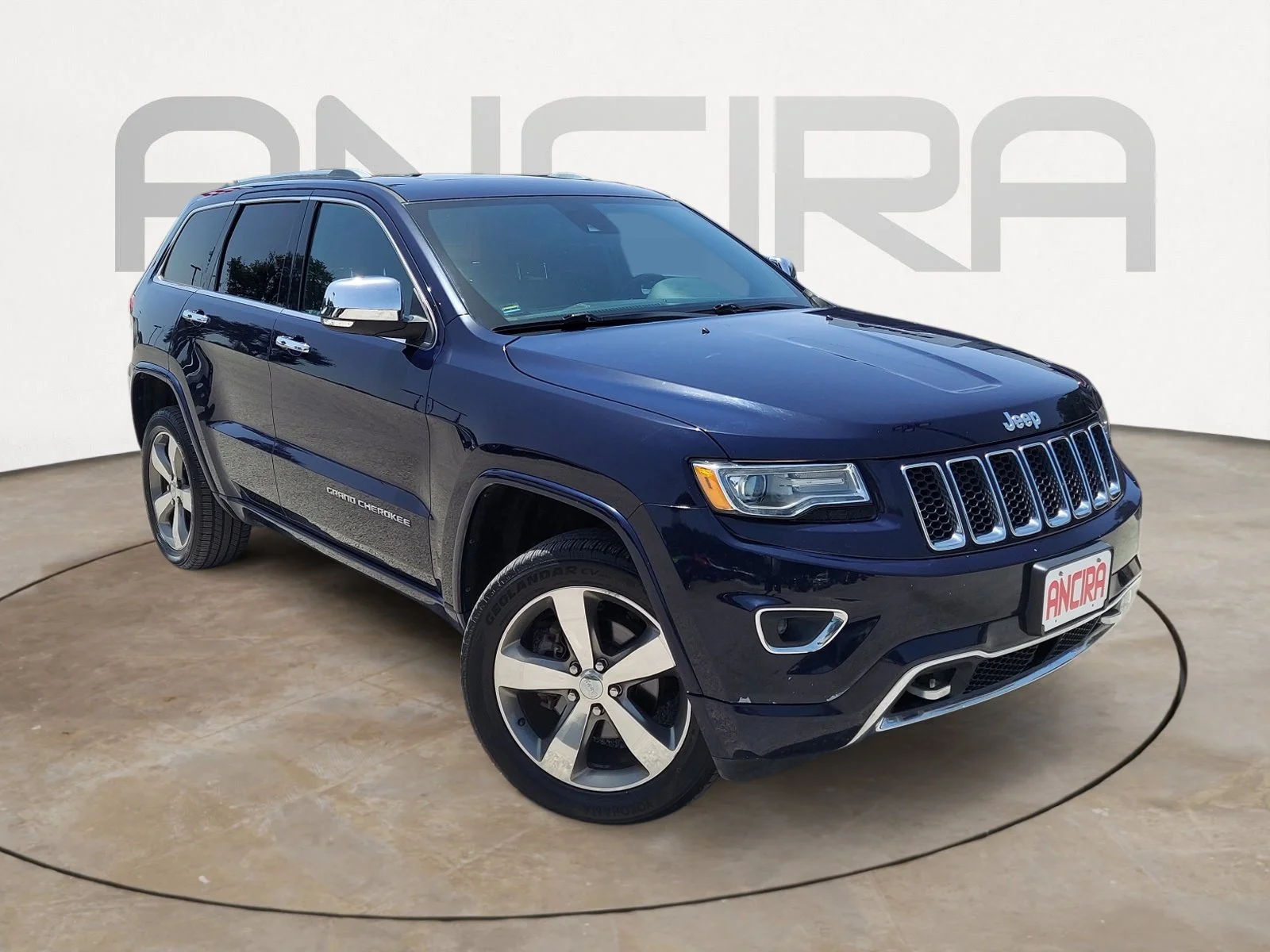 Used 2015 True Blue Pearlcoat Jeep Overland image 4