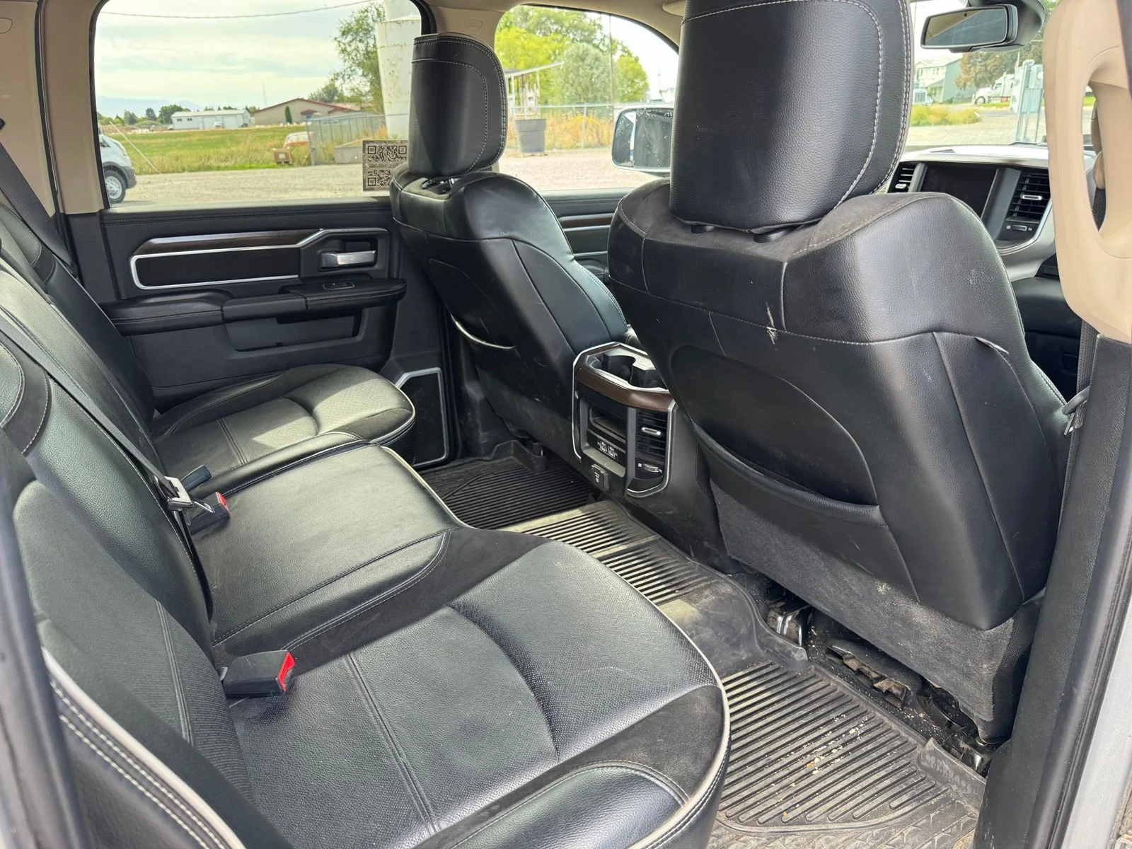 Used 2022 Silver Ram Laramie image 12
