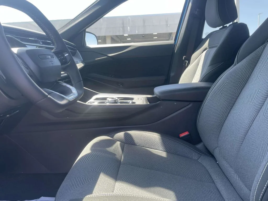 New 2026 Hydro Blue Pearlcoat Jeep Laredo image 25