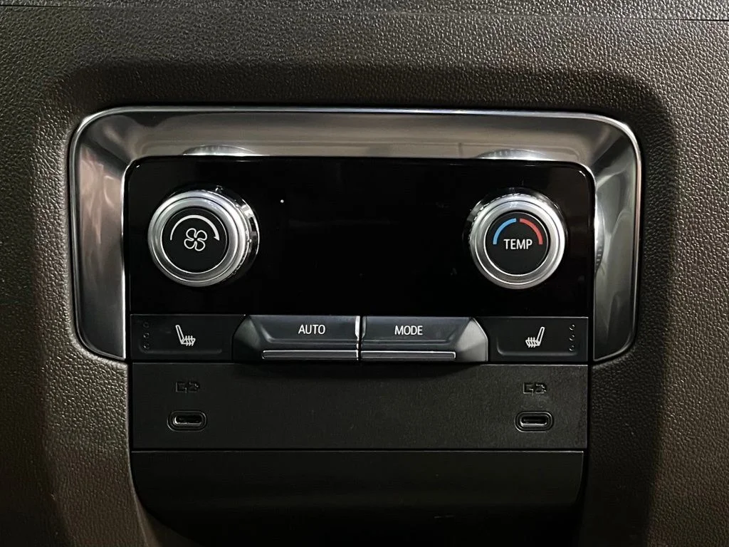 Used 2025 White GMC Elevation image 48