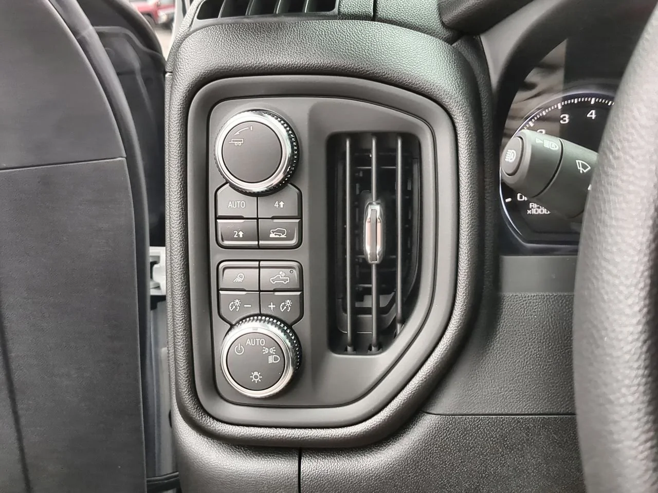 New 2026 Summit White GMC Pro image 17