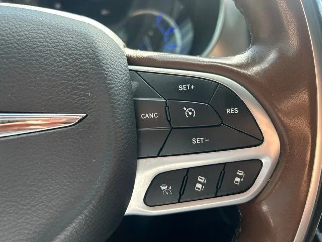 Used 2021 White Chrysler Limited image 14